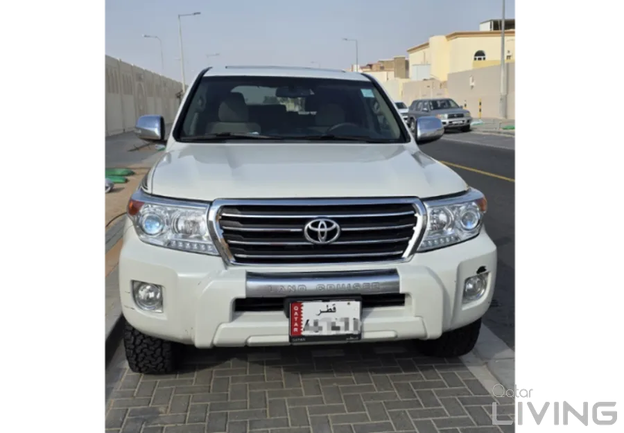 تويوتا لاند كروزر GXR 2011 — QatarLiving